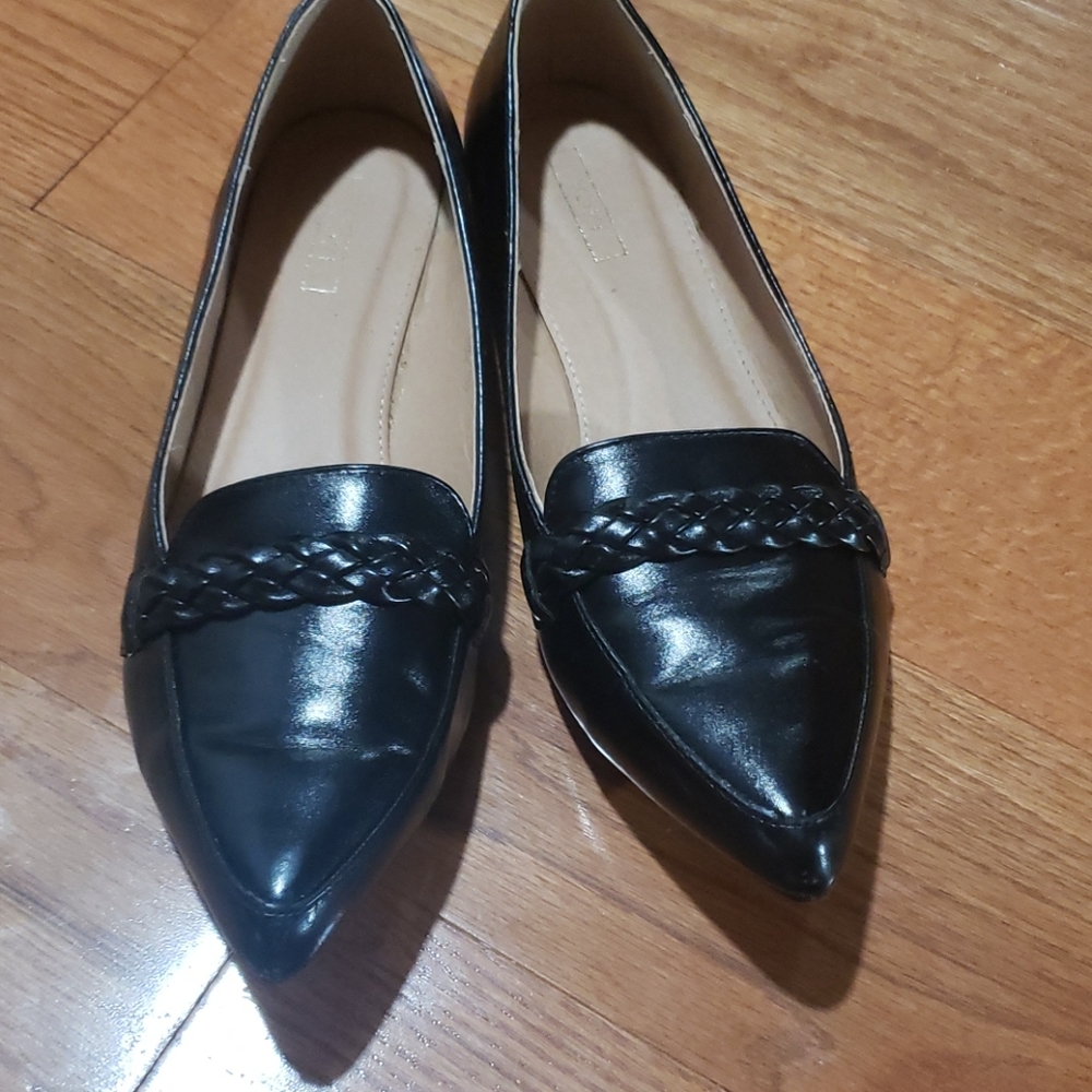 Shoes - Picture 2 of 4